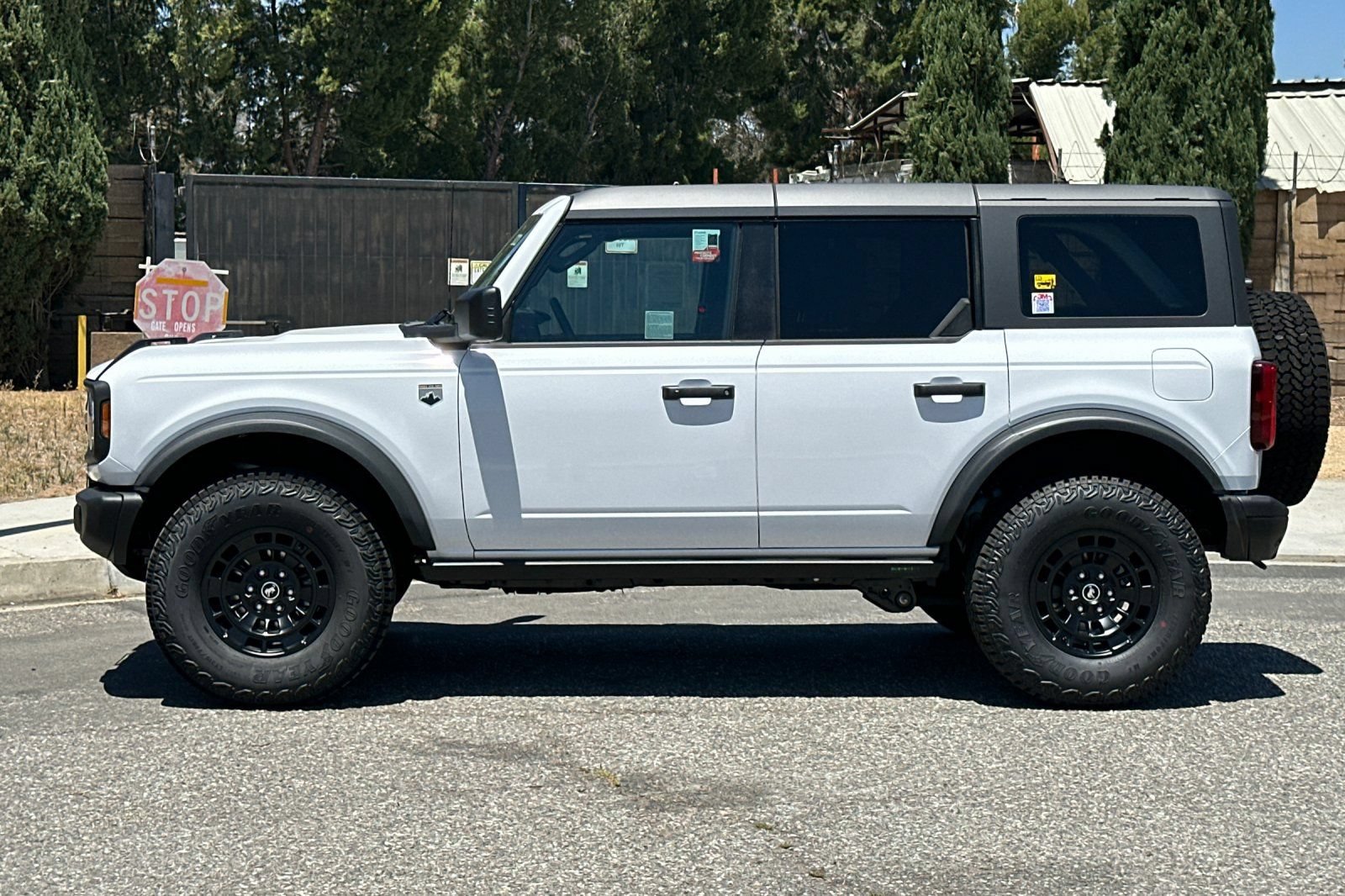 New 2026 Ford Bronco Big Bend w/ Black Diamond Package AWD/4WD image 7