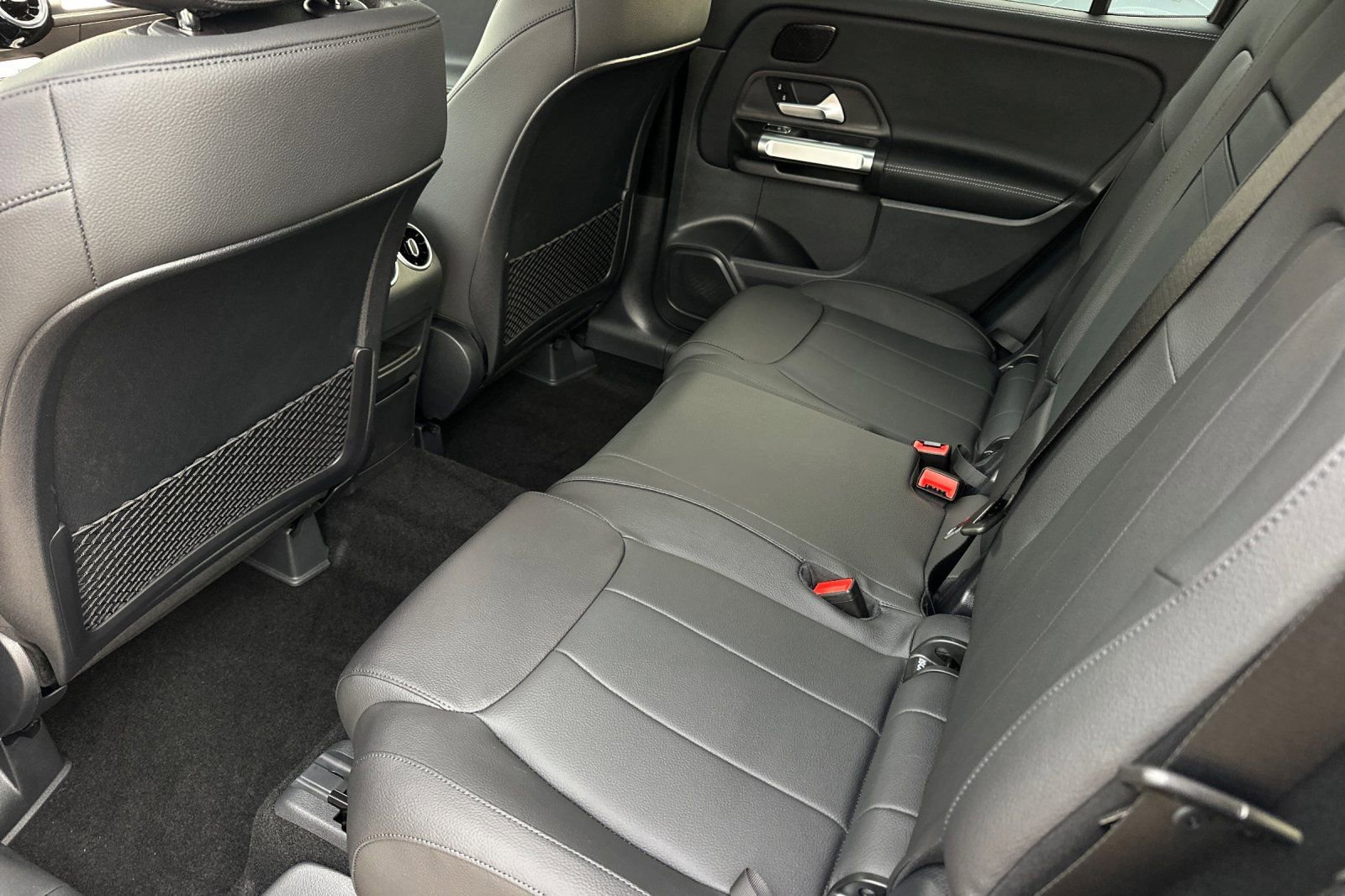 New 2026 Mercedes-Benz GLB 250 image 10