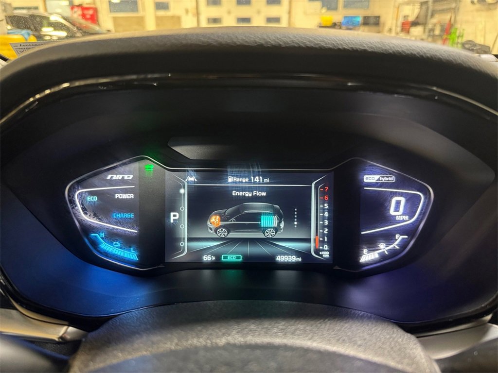 Certified 2022 Kia Niro Touring Special Edition image 16
