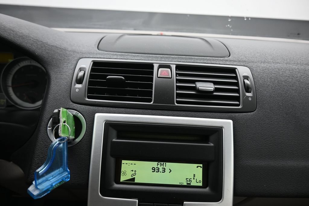 Used 2011 Volvo C70 T5 FWD image 16