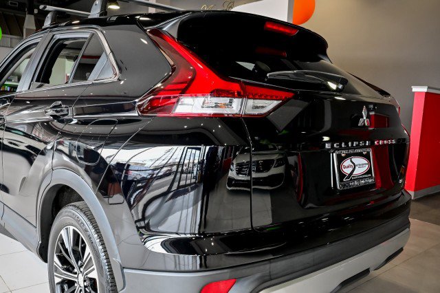 Used 2022 Mitsubishi Eclipse Cross SE image 12