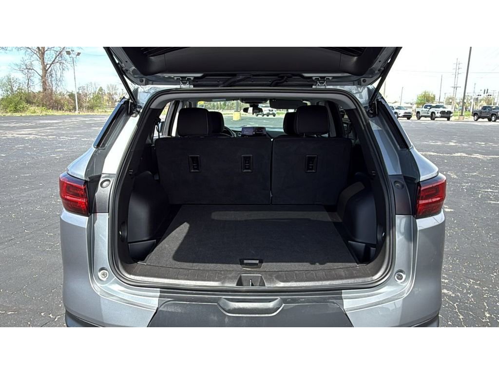 Used 2025 Chevrolet Blazer LT image 7