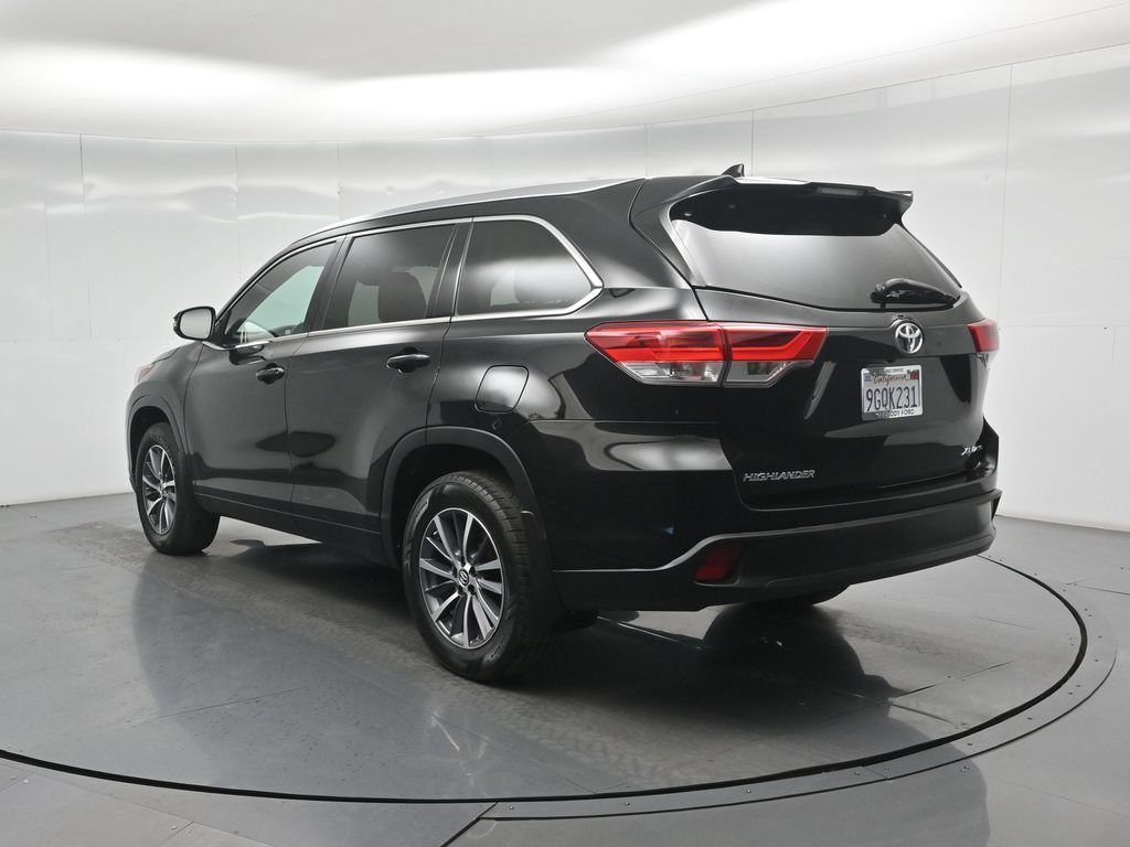 Used 2018 Toyota Highlander XLE AWD/4WD image 31