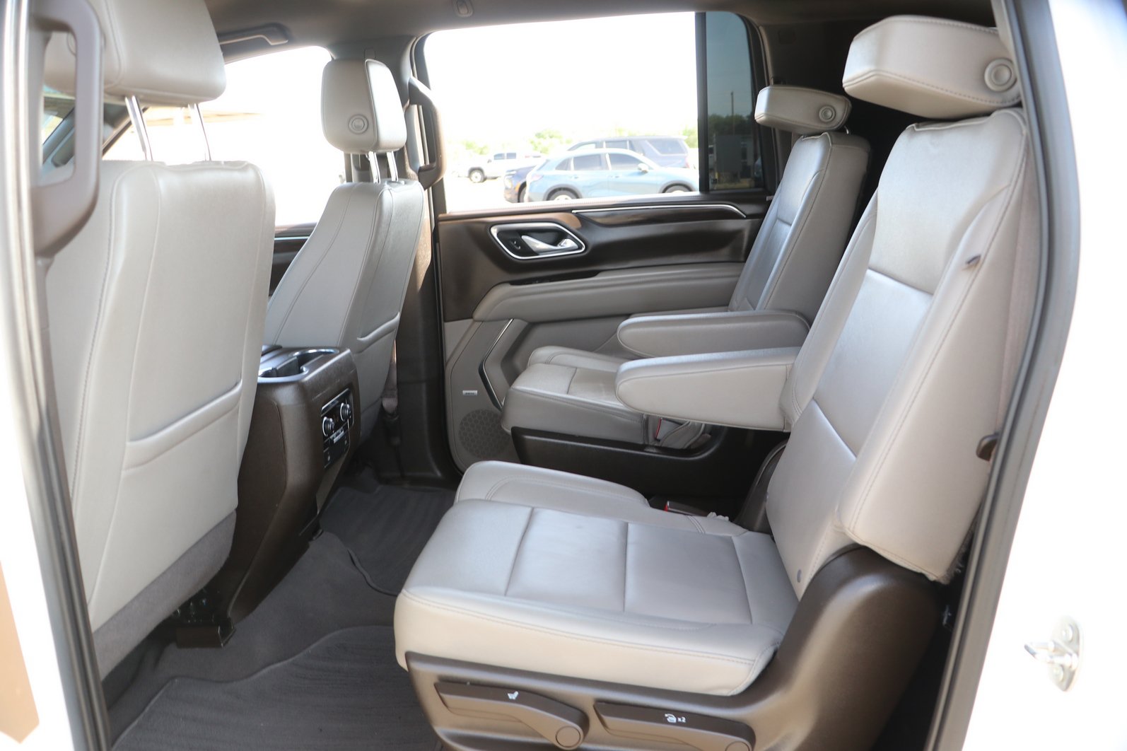 Used 2023 Chevrolet Suburban Z71 AWD/4WD image 29