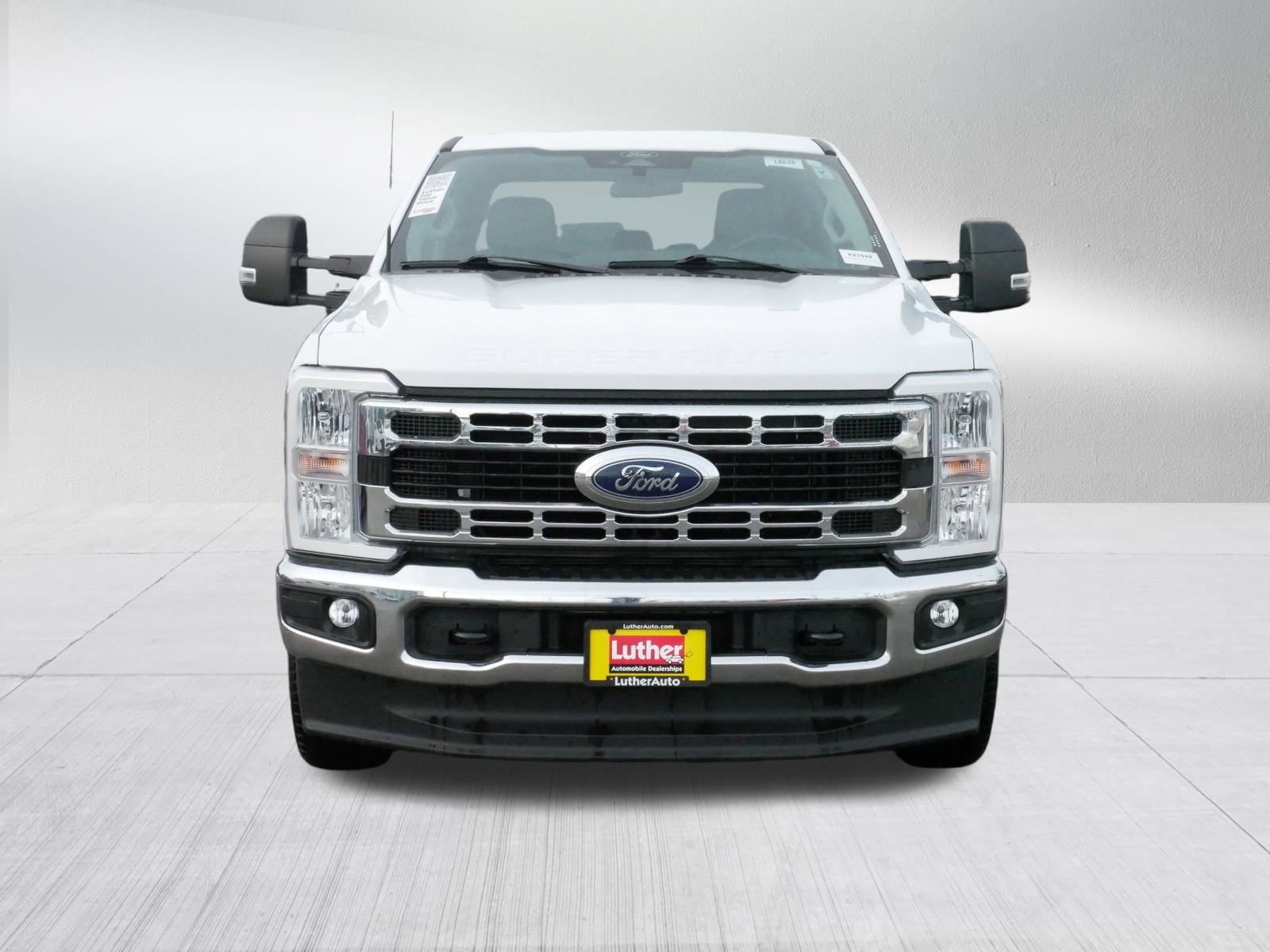Used 2024 Ford F250 XLT image 2
