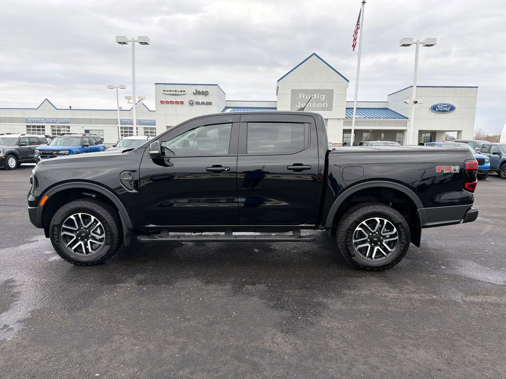 Used 2025 Ford Ranger Lariat w/ FX4 Off-Road Package image 2
