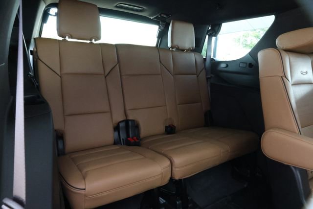 Used 2025 Cadillac Escalade Premium Luxury image 33