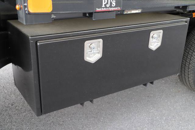 New 2025 Ford F350 XL w/ XL Chrome Package image 8