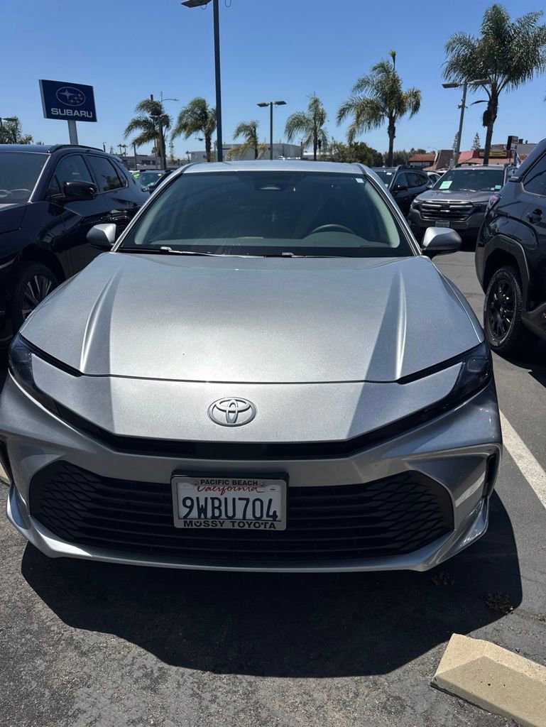 Used 2026 Toyota Camry LE FWD image 5