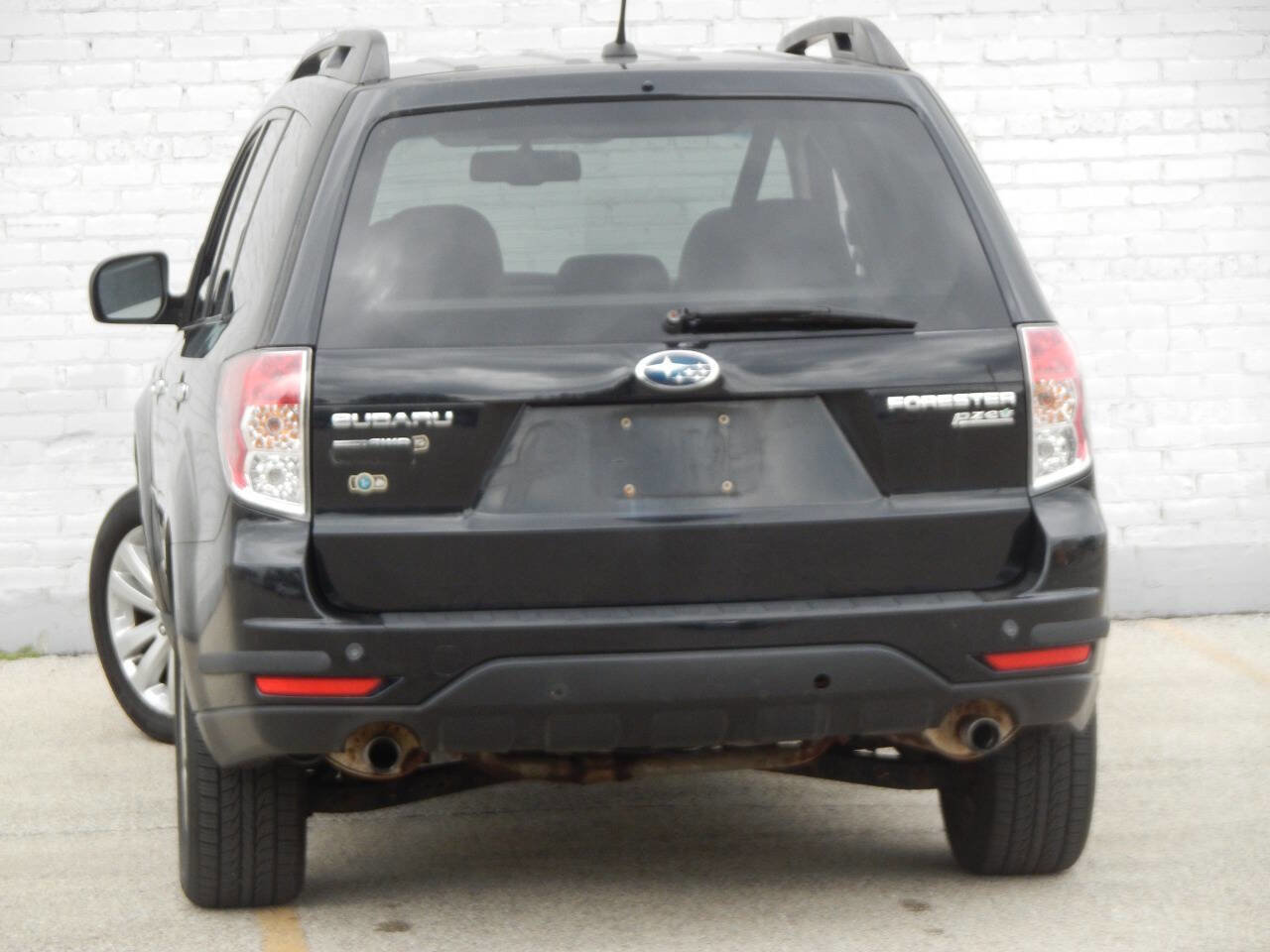Used 2011 Subaru Forester 2.5X Premium w/ All-Weather Pkg image 14