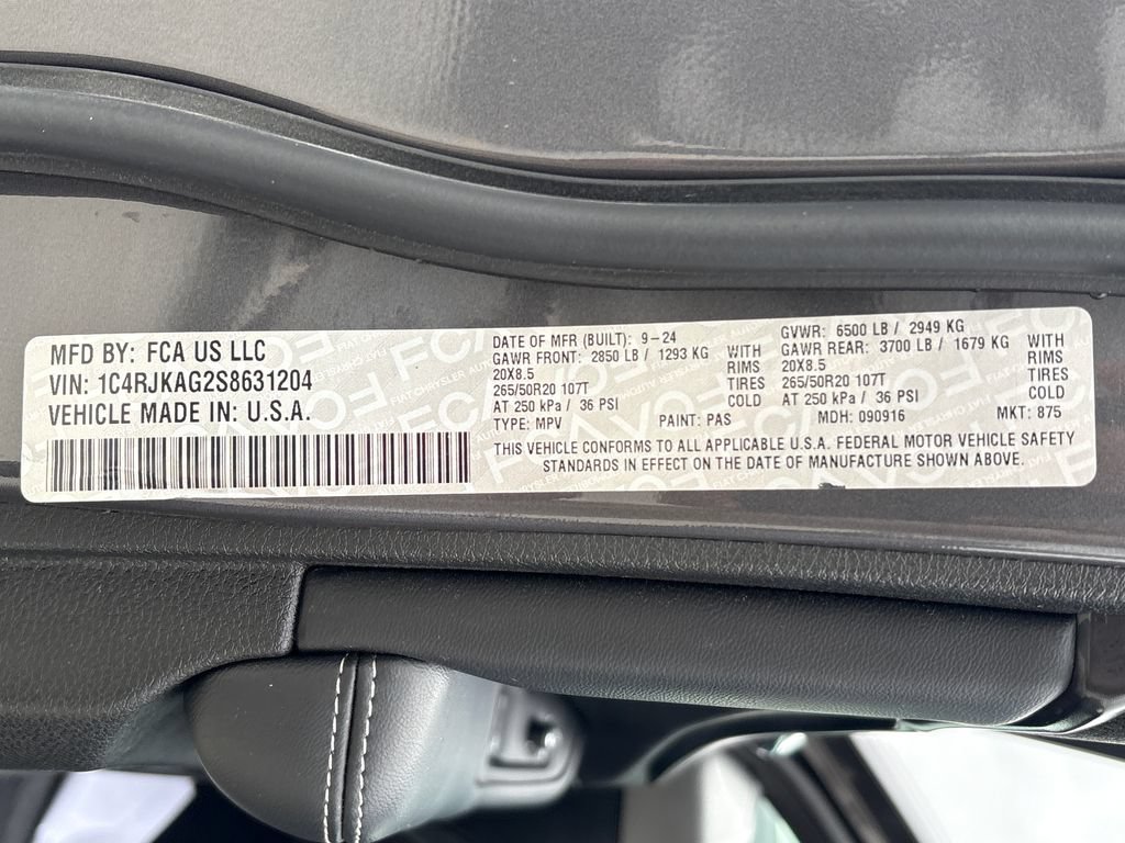Used 2025 Jeep Grand Cherokee L Altitude AWD/4WD image 36