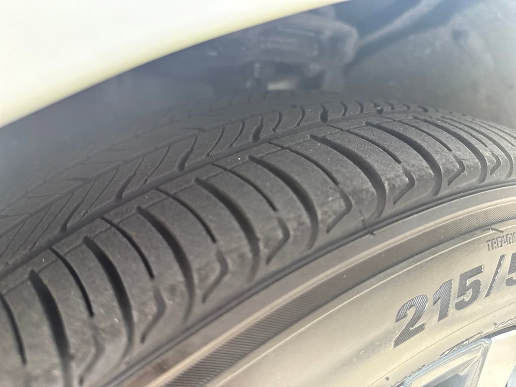 Used 2025 Nissan Altima 2.5 SV image 14