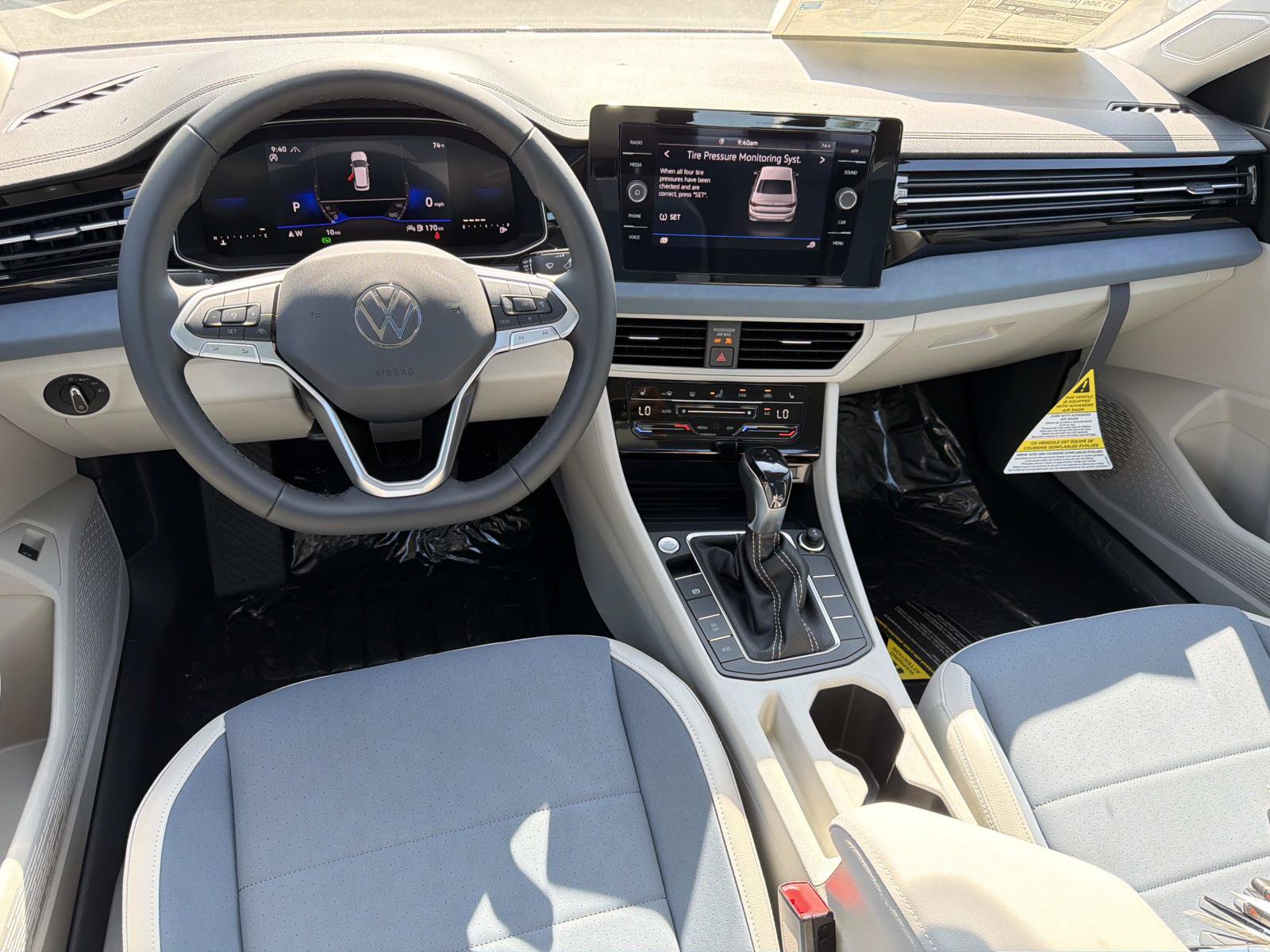 New 2026 Volkswagen Jetta SE FWD image 8