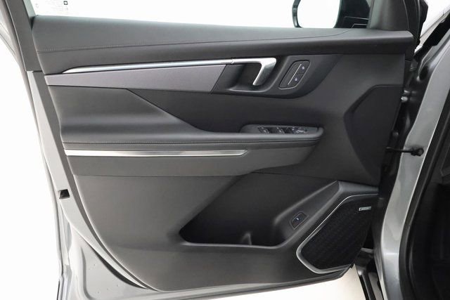 Certified 2025 Buick Enclave Sport Touring image 8