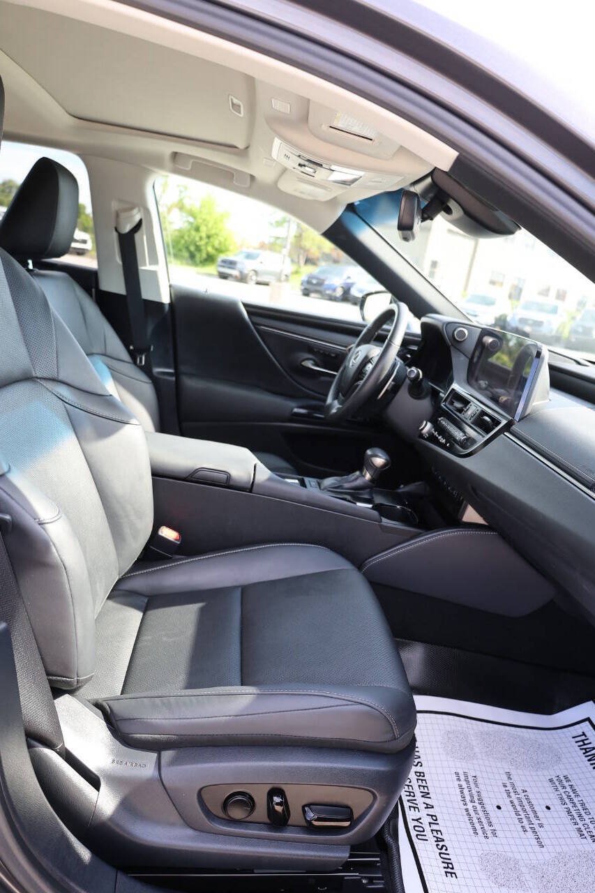 Used 2023 Lexus ES 250 w/ Premium Package AWD/4WD image 15