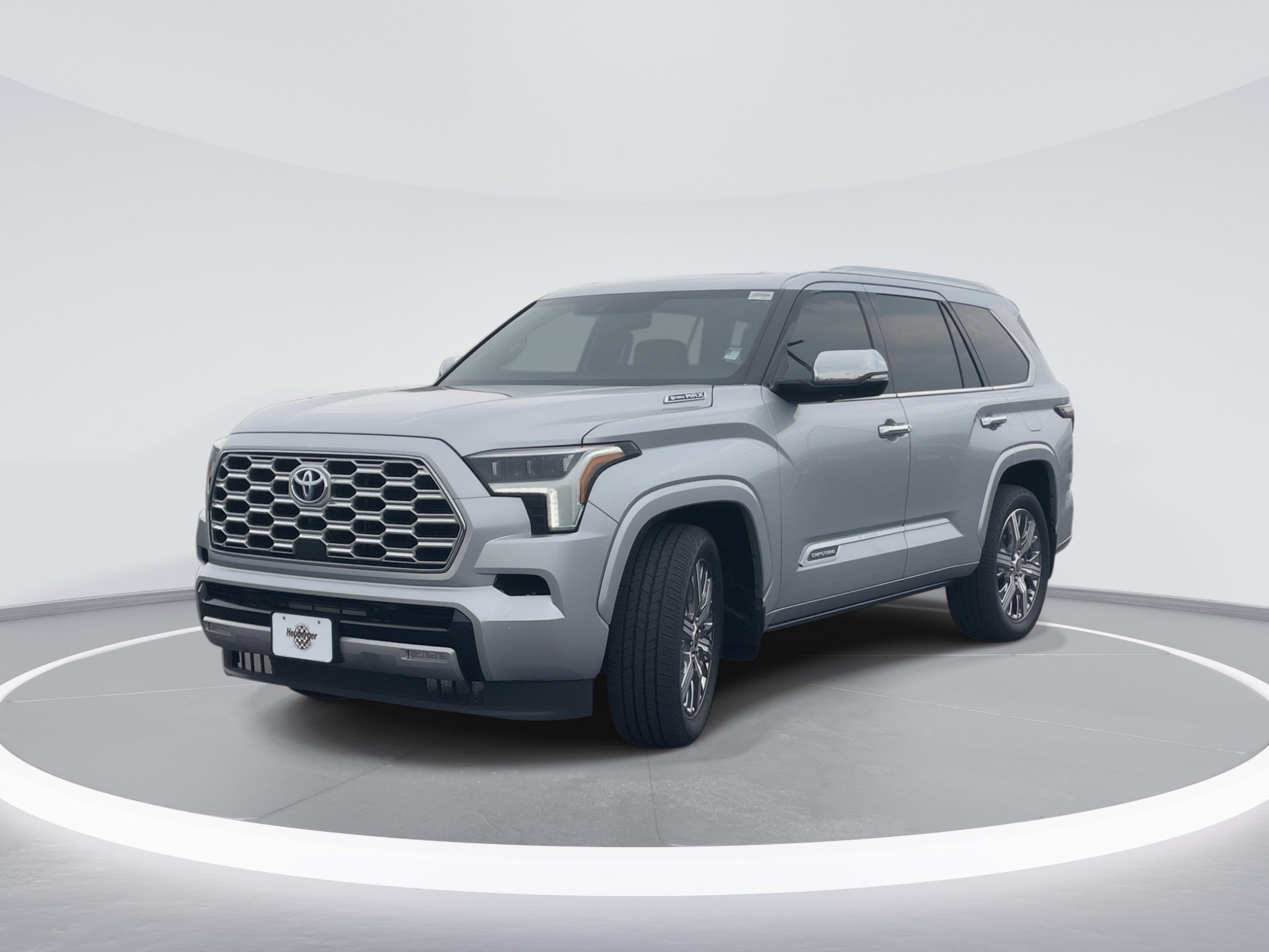 Used 2023 Toyota Sequoia Capstone AWD/4WD image 3