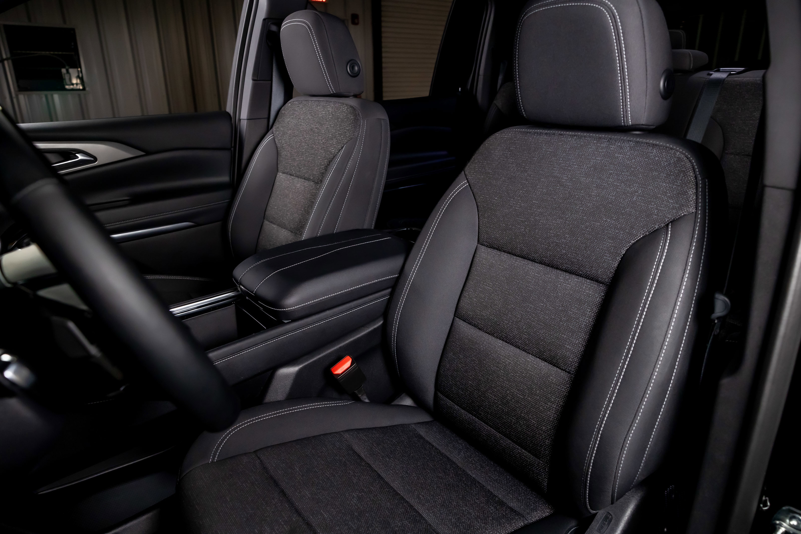 Used 2025 Chevrolet Traverse LT w/ Enhanced Driving Package image 4