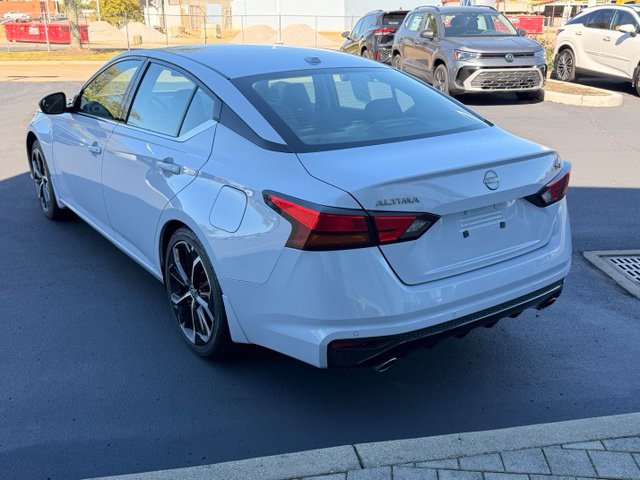 Used 2024 Nissan Altima 2.5 SR FWD image 22