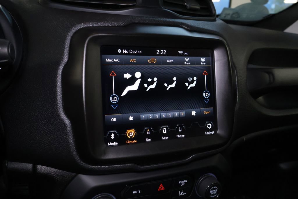 Used 2023 Jeep Renegade Latitude image 28