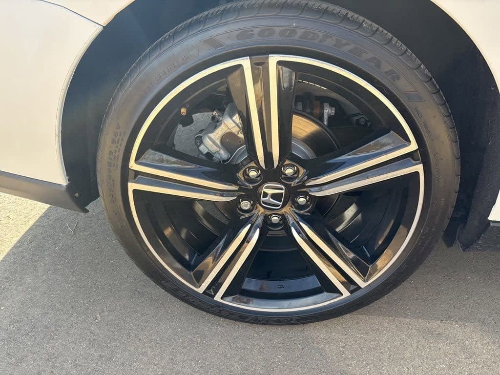 Used 2025 Honda Accord Sport image 13