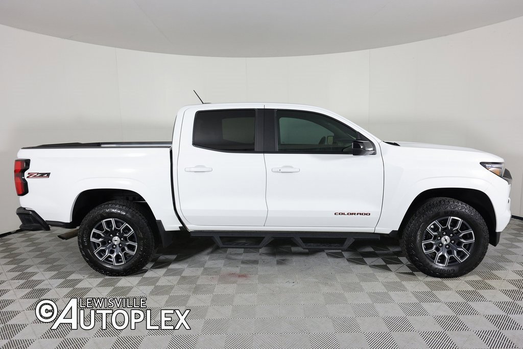 Used 2024 Chevrolet Colorado Z71 w/ Z71 Convenience Package 2 image 4