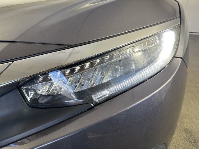 Used 2017 Honda Civic Touring image 28