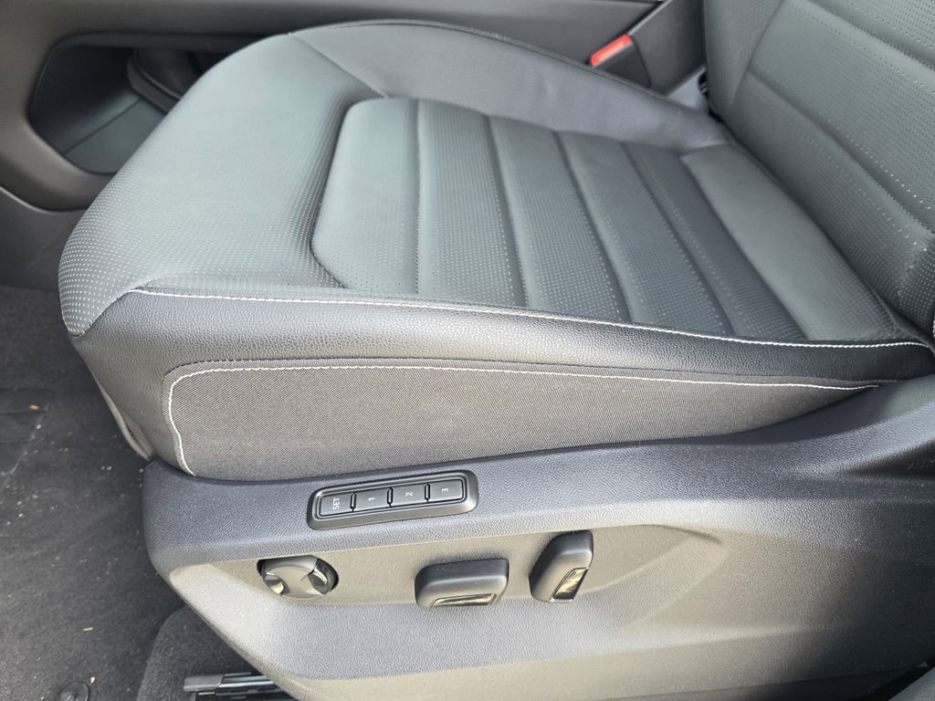 New 2026 Volkswagen Atlas SEL image 16