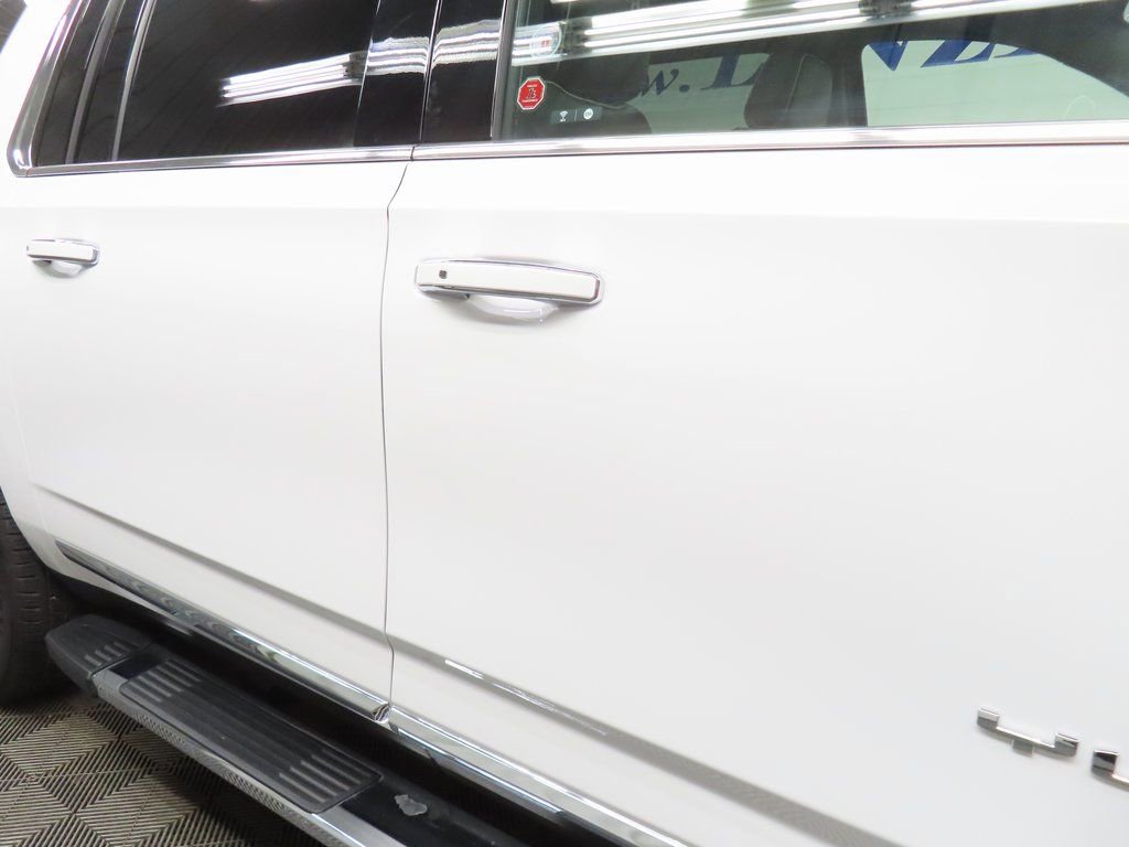 Used 2024 GMC Yukon XL SLT w/ SLT Premium Package image 32