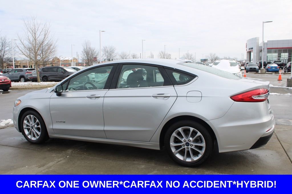 Used 2019 Ford Fusion SE image 4