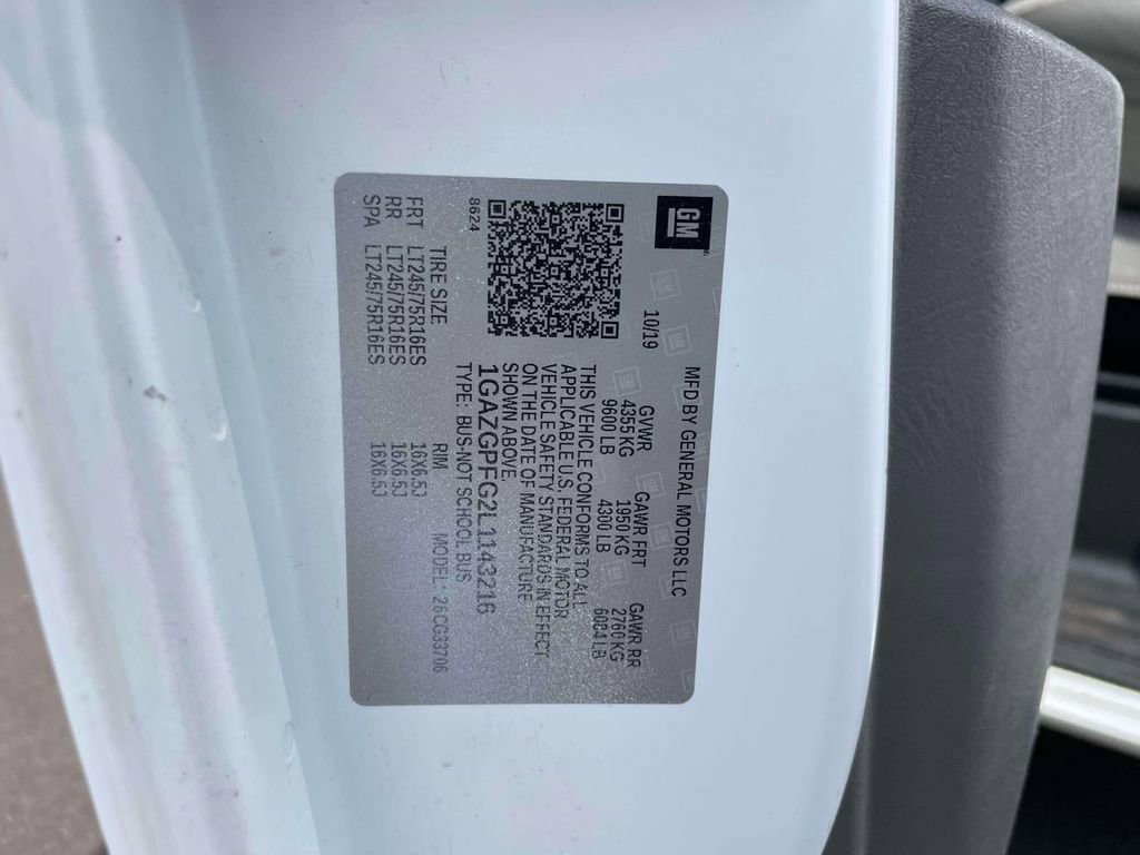 Used 2020 Chevrolet Express 3500 LT w/ LT Preferred Equipment Group RWD image 19