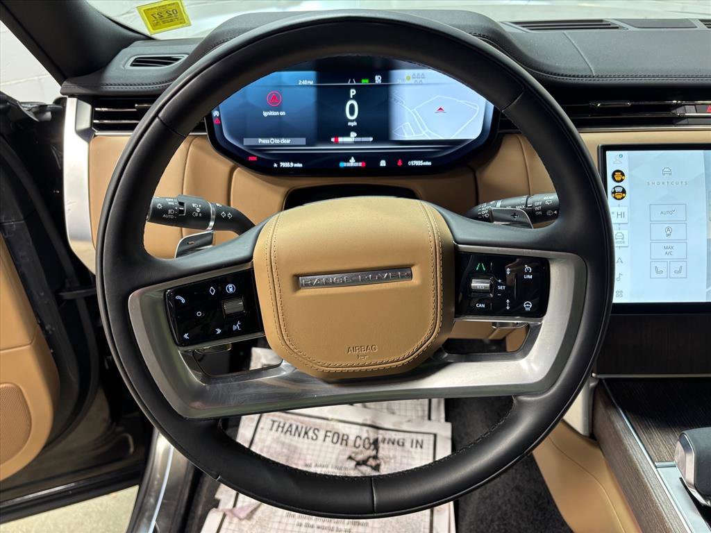 Used 2025 Land Rover Range Rover Long Wheelbase SE image 18