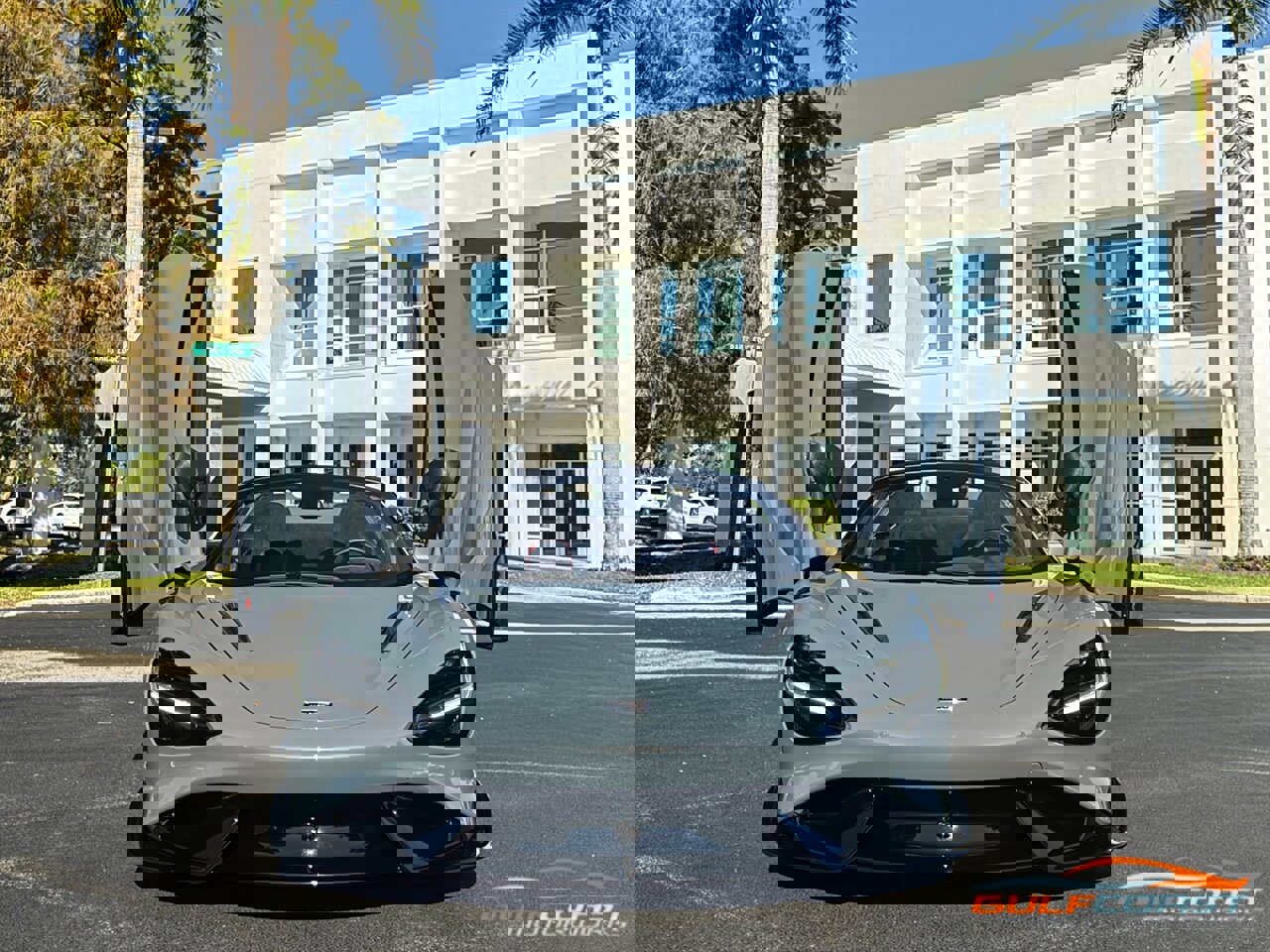 Used 2022 McLaren 765LT image 8