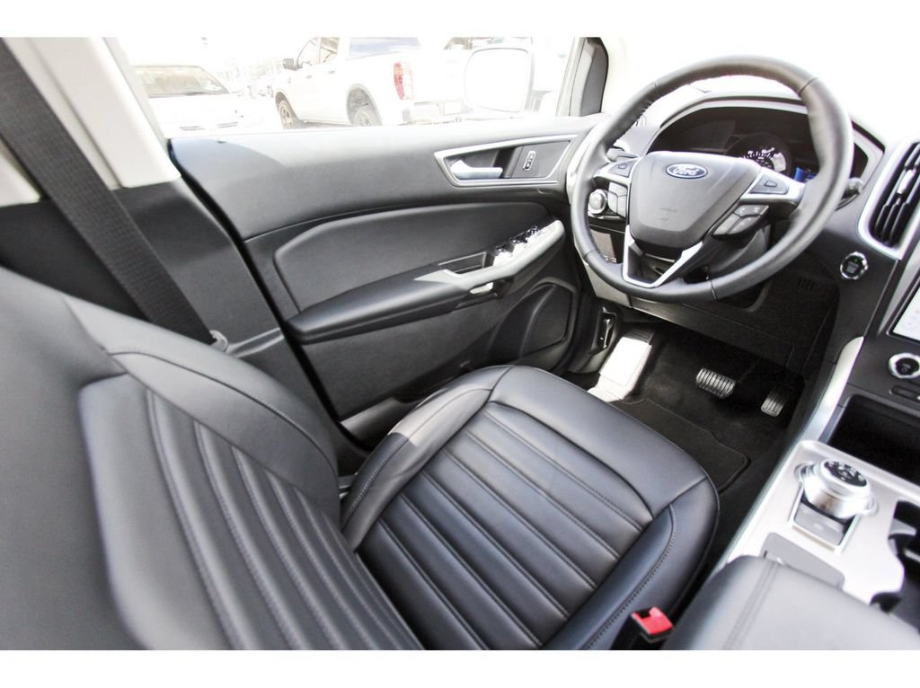 Used 2024 Ford Edge SEL w/ Convenience Package AWD/4WD image 11