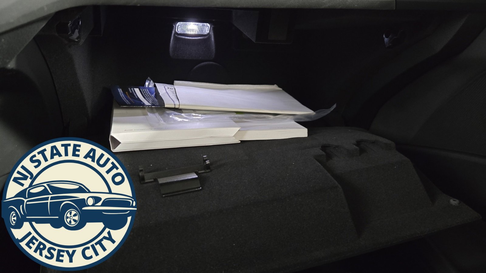 Used 2024 Audi Q8 e-tron Premium Plus image 19