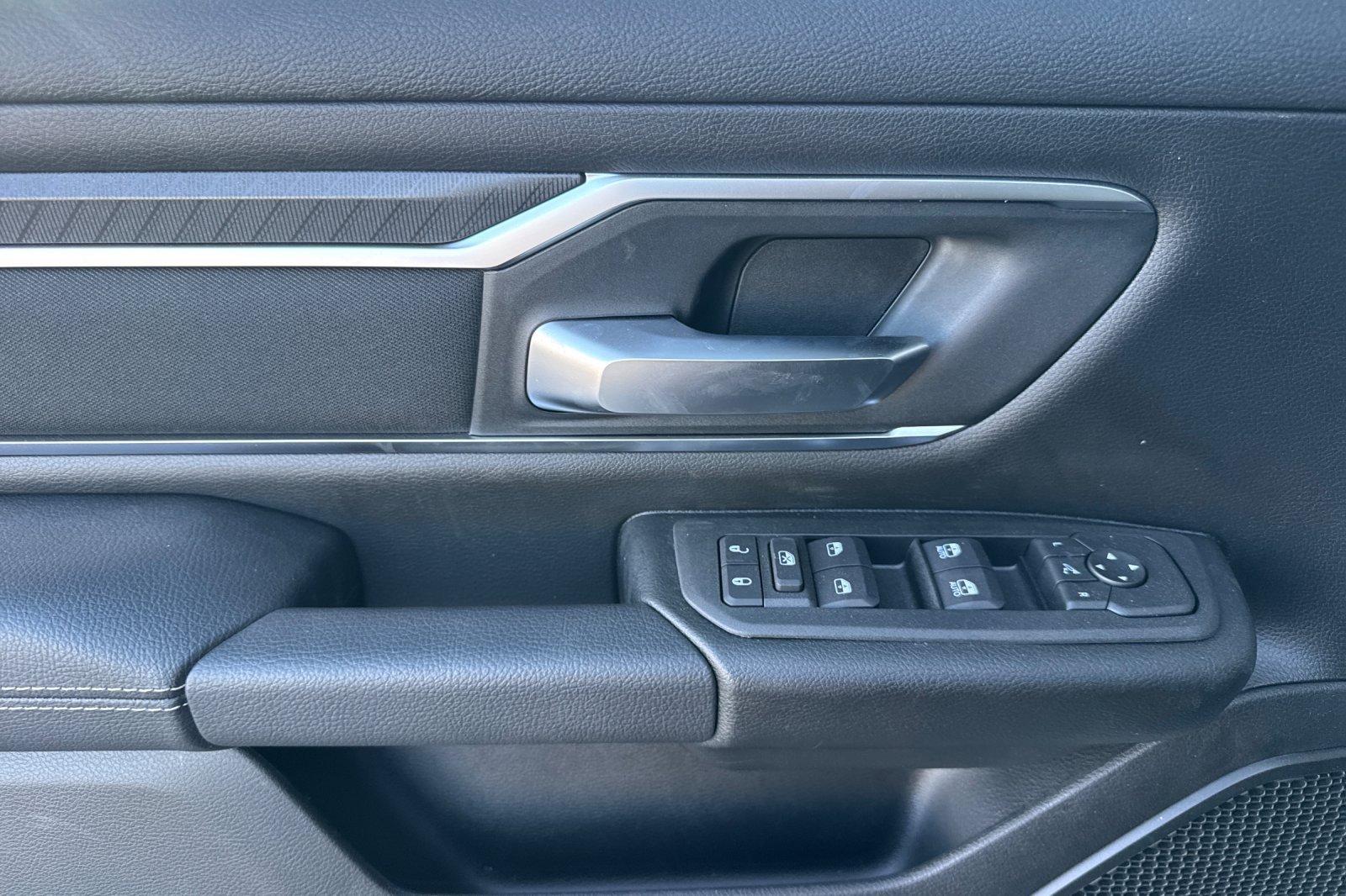 New 2027 RAM 1500 4x4 Crew Cab image 10