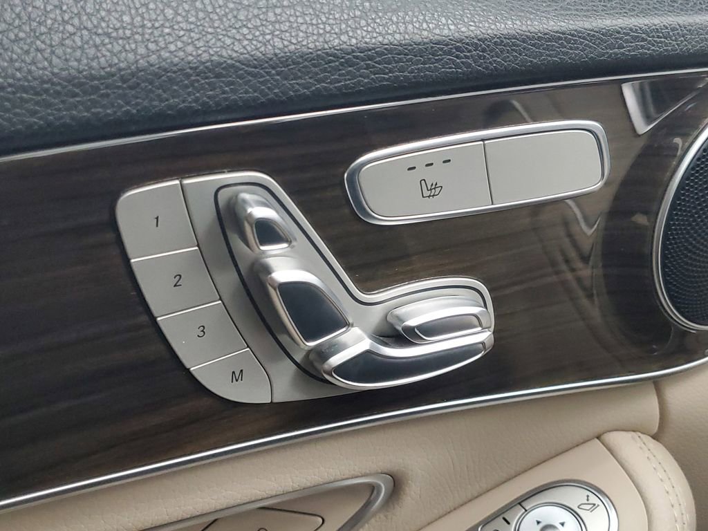 Used 2018 Mercedes-Benz C 300 4MATIC Sedan image 19