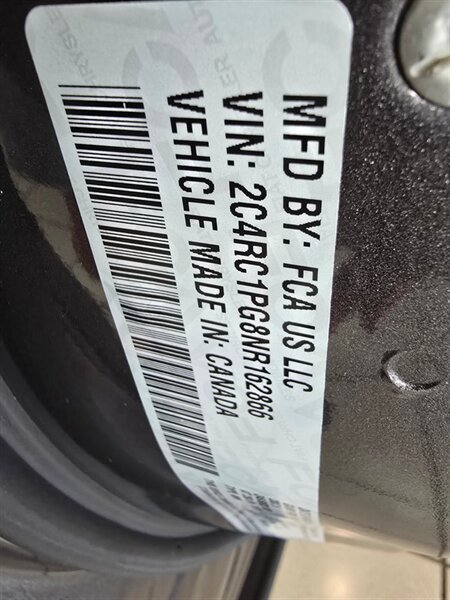 Used 2022 Chrysler Pacifica Pinnacle FWD image 48