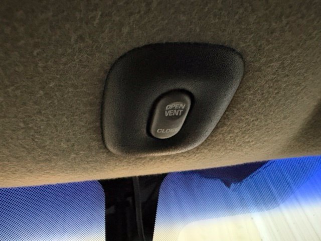 Used 2002 Pontiac Grand Am SE w/ Solid Value Appearance Pkg FWD image 26