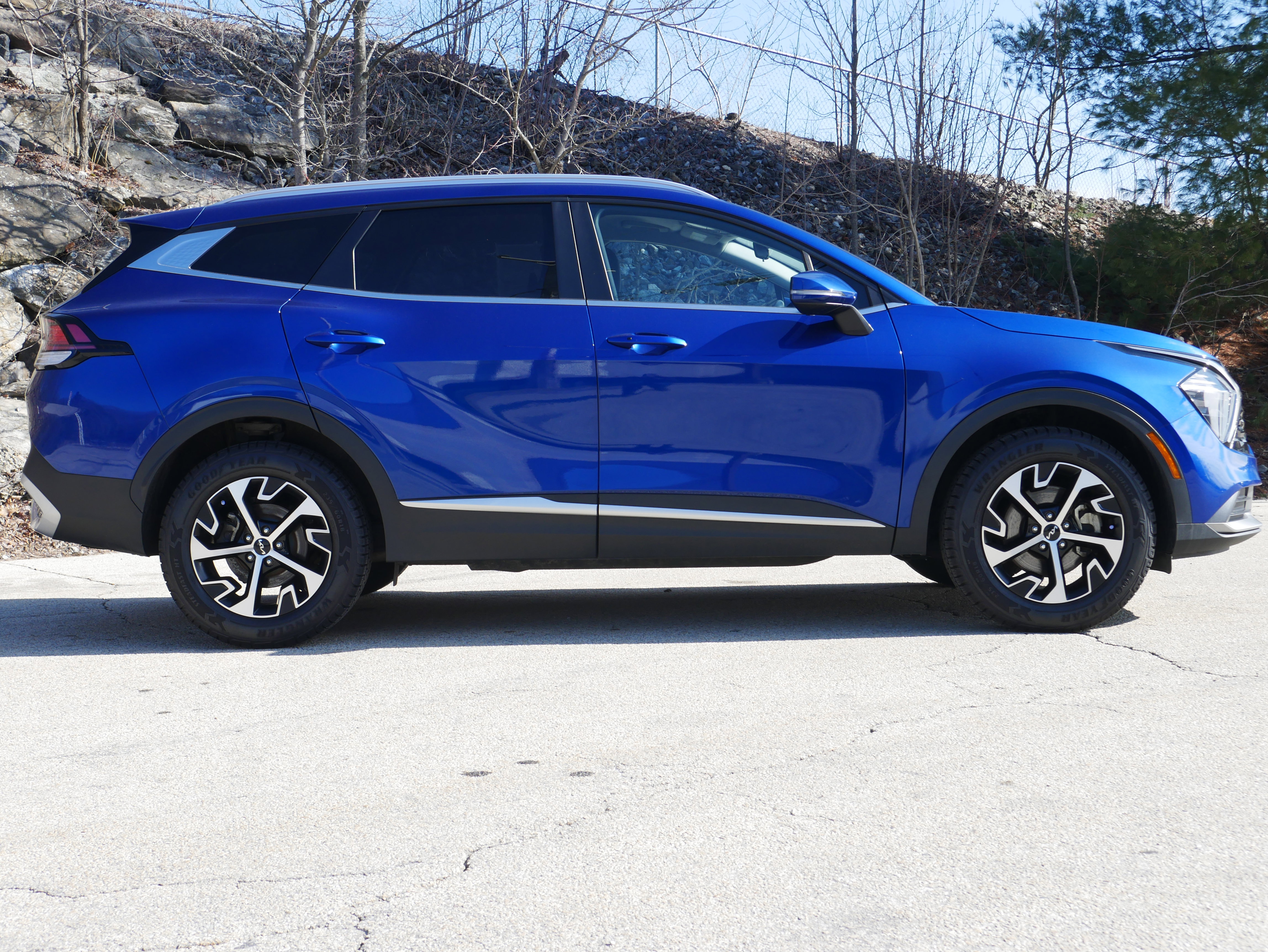 Used 2023 Kia Sportage EX image 8