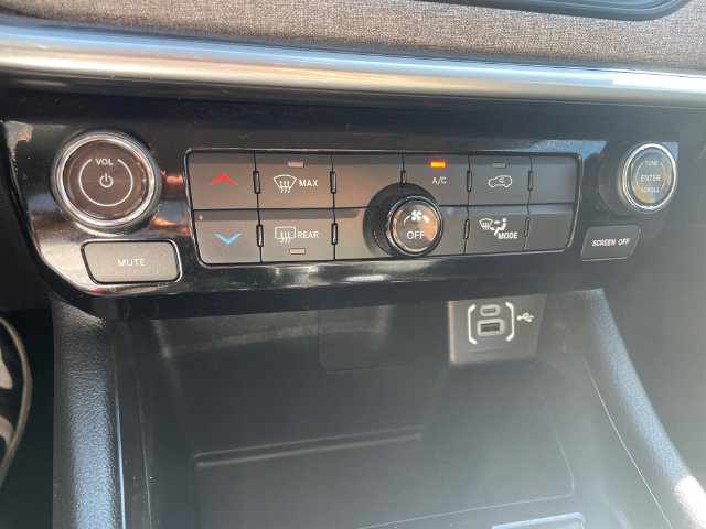 Used 2022 Jeep Compass Latitude w/ Sun and Sound Group AWD/4WD image 35