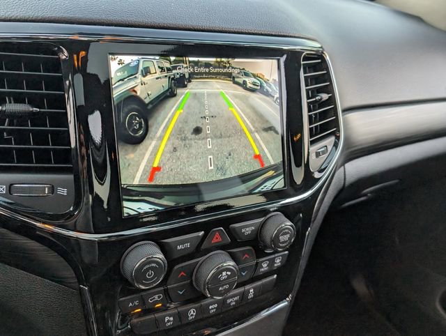 Used 2021 Jeep Grand Cherokee Laredo X image 18