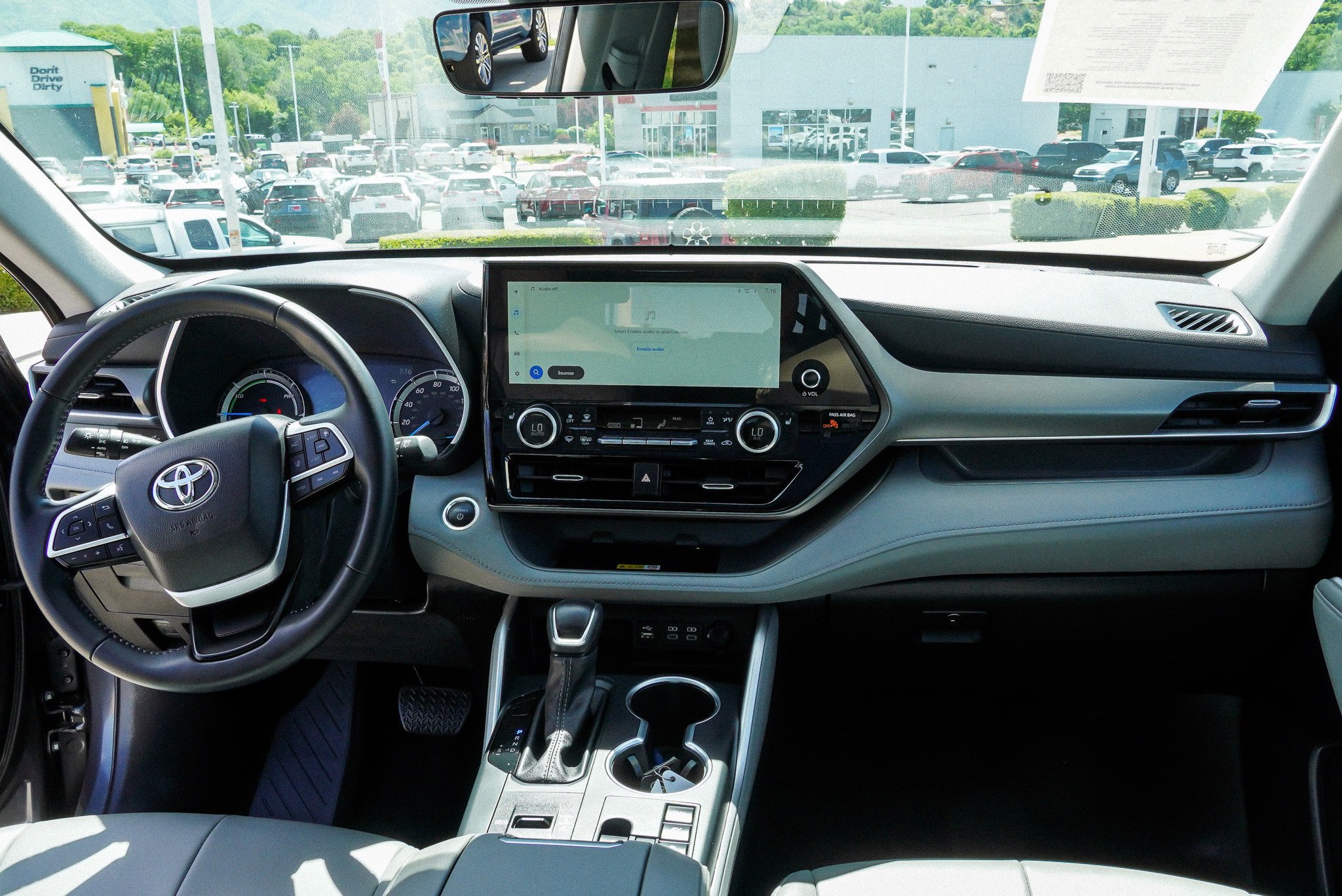 Certified 2025 Toyota Highlander XLE AWD/4WD image 35