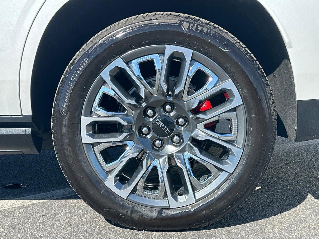 Used 2024 GMC Yukon Denali Ultimate w/ LPO, Floor Liner Package image 10