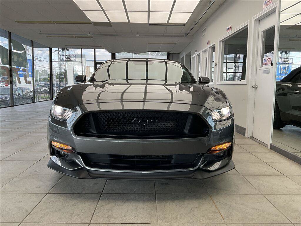Used 2017 Ford Mustang GT Premium w/ GT Performance Package RWD image 2