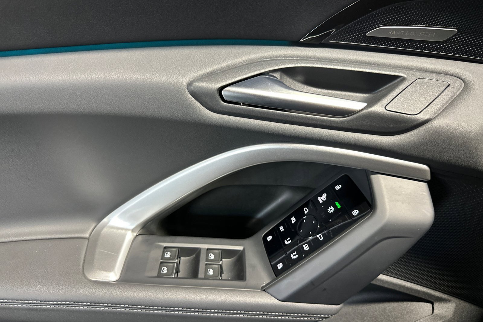 Used 2025 Audi Q5 Premium Plus w/ Premium Plus image 10