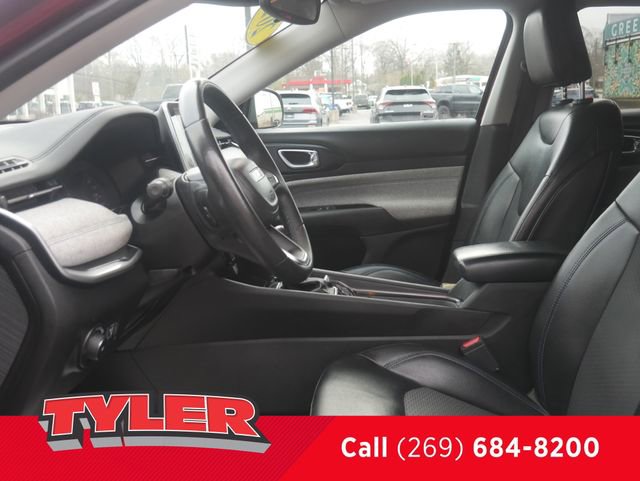 Used 2022 Jeep Compass Latitude image 38