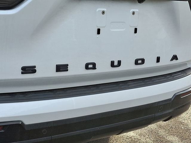 Used 2024 Toyota Sequoia Platinum AWD/4WD image 31