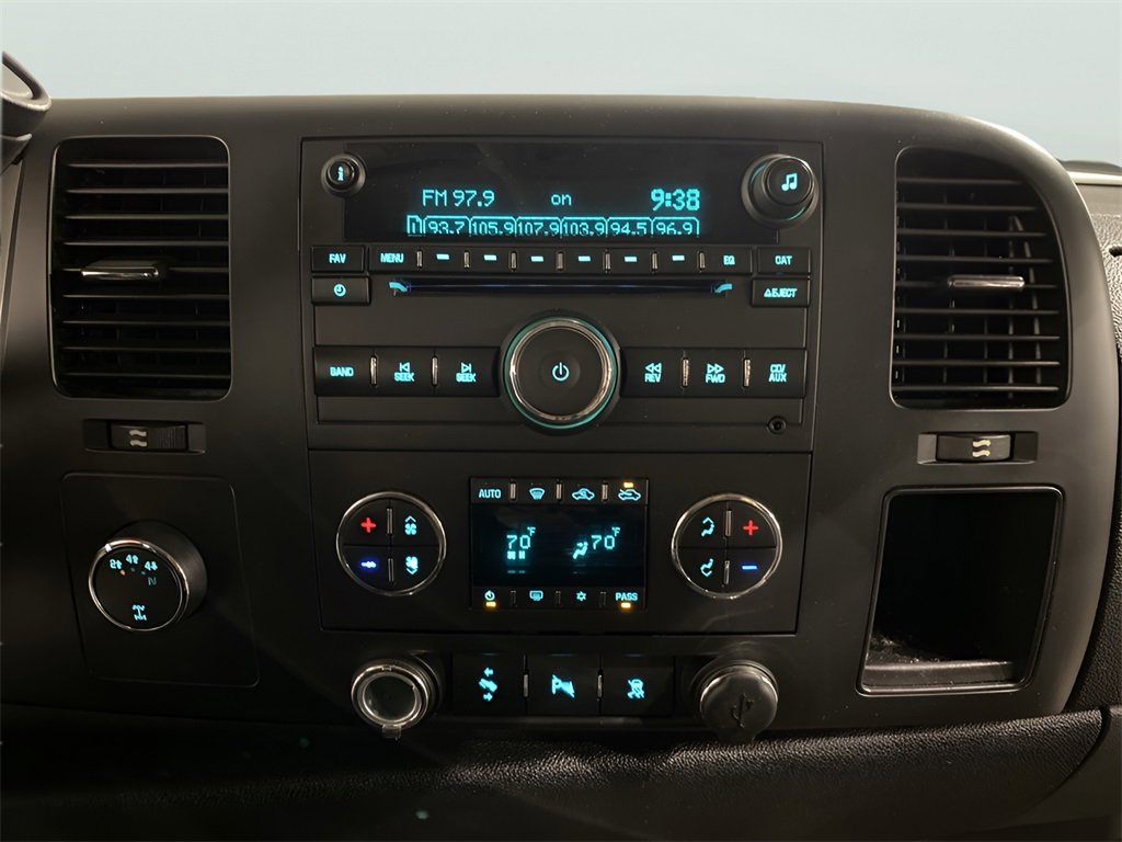 Used 2010 Chevrolet Silverado 2500 LT w/ Interior Plus Package image 16