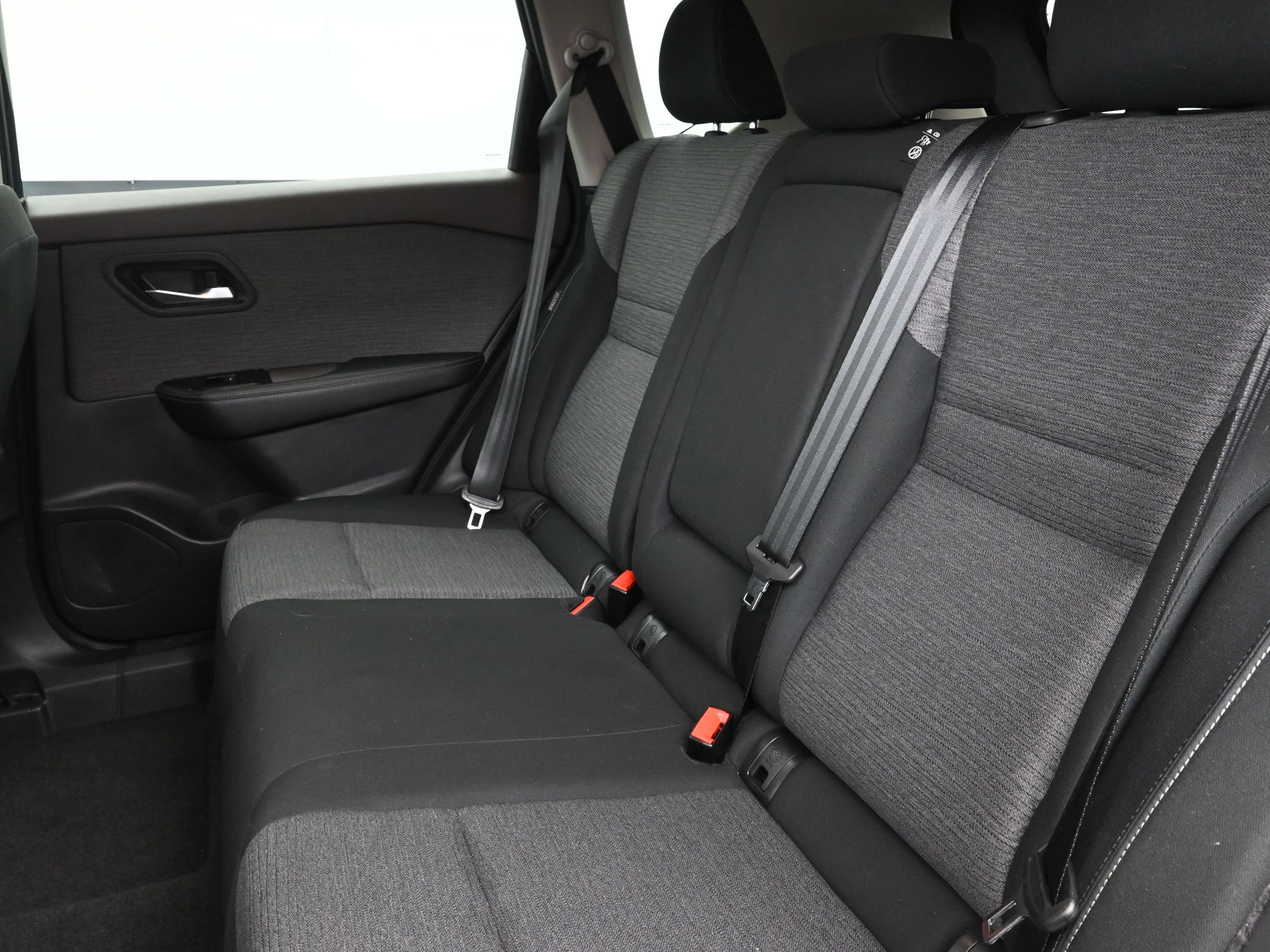 Used 2023 Nissan Rogue SV image 22