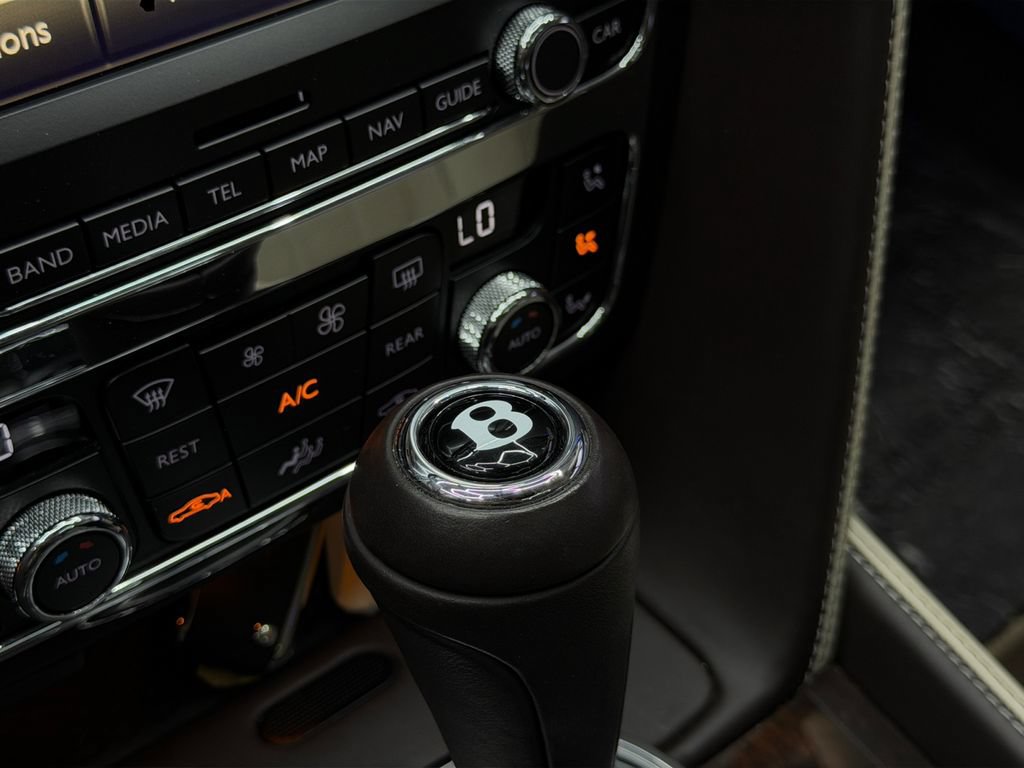 Used 2015 Bentley Flying Spur V8 AWD/4WD image 44